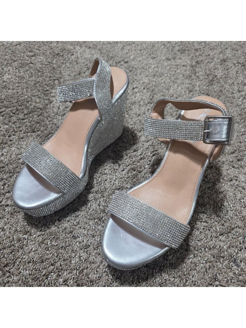 Forever Women’s 9.5 Silver Rhinestone Wedge Sandals Ankle Strap DW9686